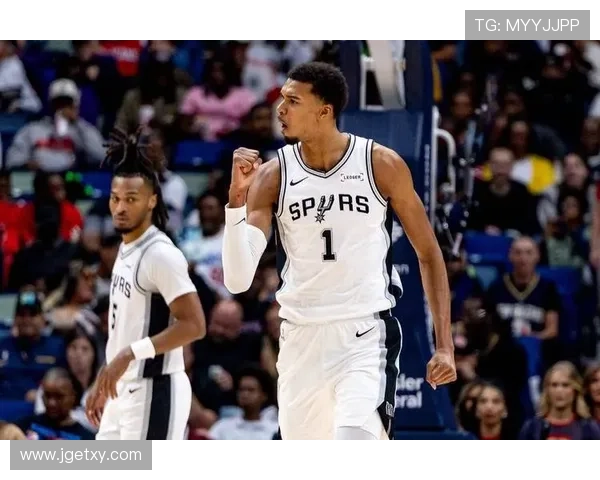 文班大三元助马刺狂胜活塞